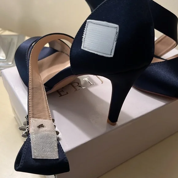 NIB: Nina Navy Heels w/Crystal Rhinestone - Picture 3 of 5